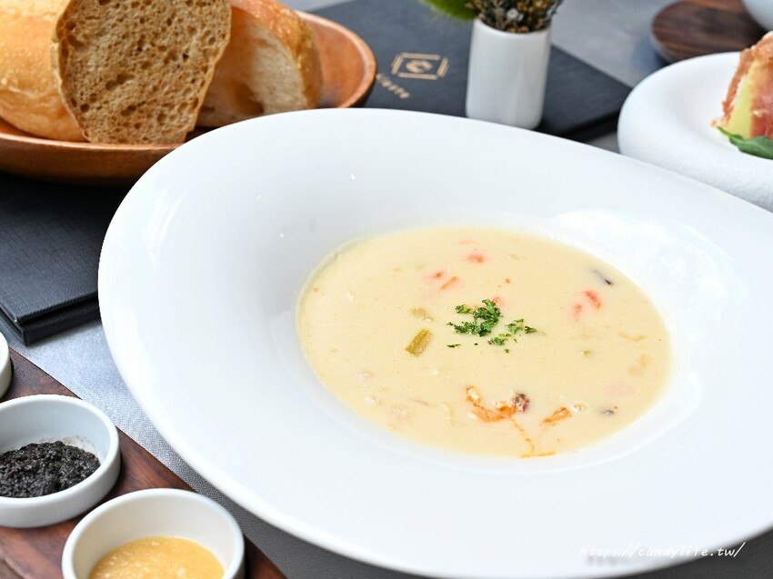 席樂法式料理｜台中質感法式料理，網評高達4.8顆星，餐點擺盤精緻又吃得飽，約會、慶生餐廳首選