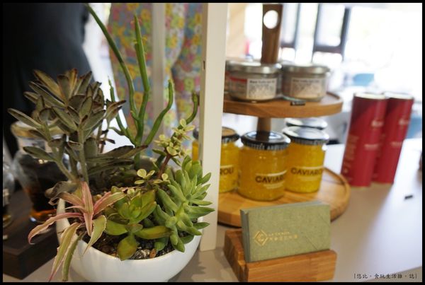 席樂法式料理-店內裝飾-1.JPG