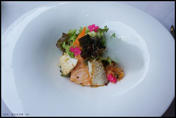 席樂法式料理-微煎海鮮沙拉-1.JPG