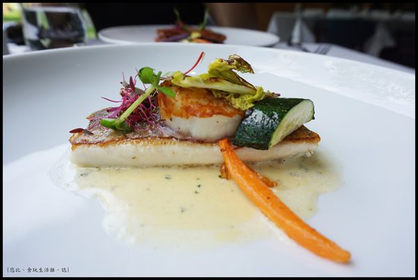 席樂法式料理-脆煎林邊海水金目鱸魚-1.JPG