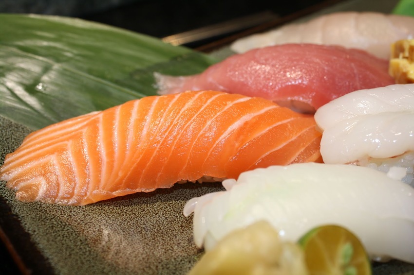 【西門町美食】打狗霸日式料理TAKAO1972-CP值超高的霸王握壽司,台北西門町壽司推薦、台北平價日本料理推薦!