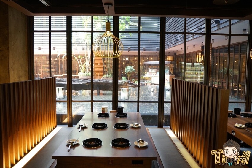 真正的火鍋冰火五重天😱 318元起免收服務費在超豪華環境下就可以享用超值鍋物😘