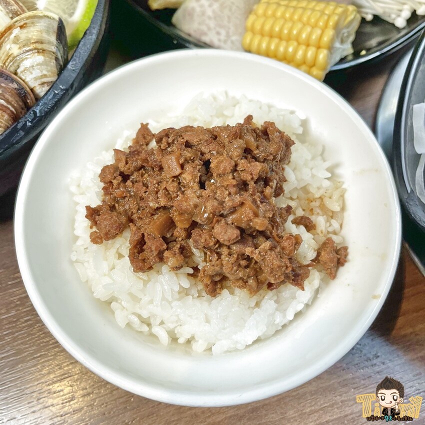 真正的火鍋冰火五重天😱 318元起免收服務費在超豪華環境下就可以享用超值鍋物😘