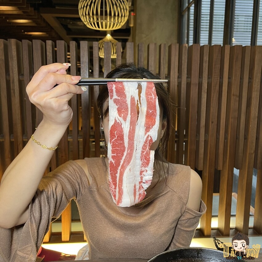 真正的火鍋冰火五重天😱 318元起免收服務費在超豪華環境下就可以享用超值鍋物😘