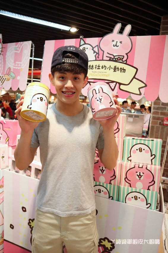 卡娜赫拉快閃新竹巨城！超萌P助跟粉紅兔兔人形燒，先拍照打卡一波