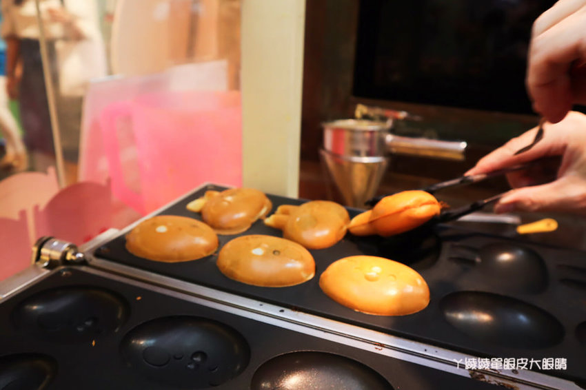 卡娜赫拉快閃新竹巨城！超萌P助跟粉紅兔兔人形燒，先拍照打卡一波