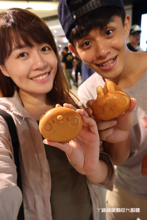 卡娜赫拉快閃新竹巨城!超萌P助跟粉紅兔兔人形燒,先拍照打卡一波