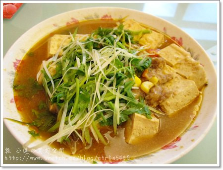 【高雄】江豪記臭豆腐王 富國店‧辣到狂飆淚的麻辣鴨血泡麵