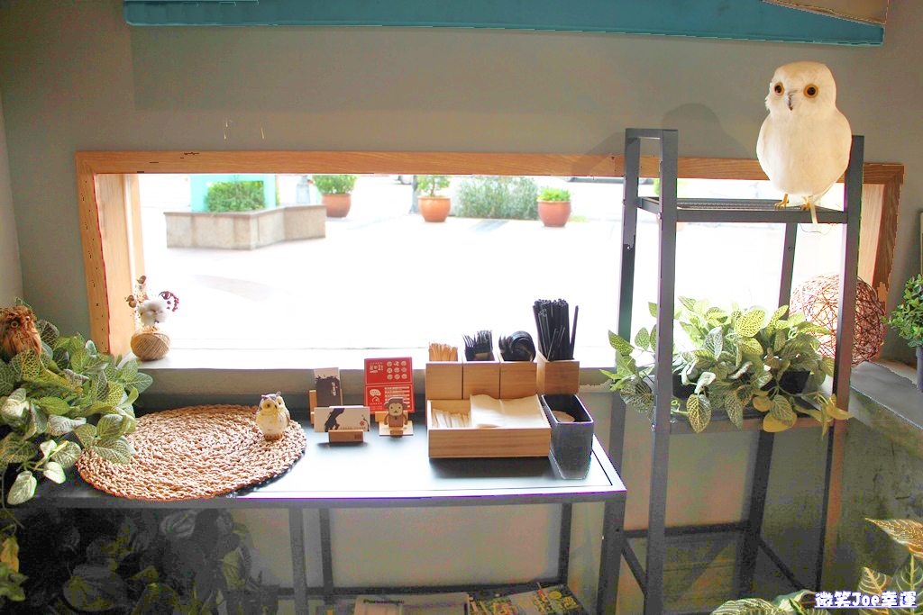 南屯|台中日式風格輕食咖啡館,想與熱門彷真貓頭鷹拍照來這就對了! - 微笑Joe幸運