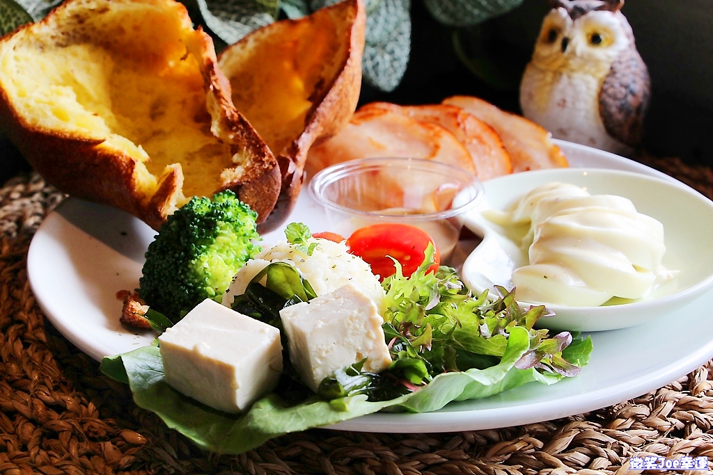 南屯|台中日式風格輕食咖啡館,想與熱門彷真貓頭鷹拍照來這就對了! - 微笑Joe幸運