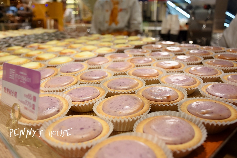 【中壢甜點】安普蕾修起士塔新口味!! 10/2~10/8 黑白胡麻系列第二盒半價 - 中壢大江購物中心