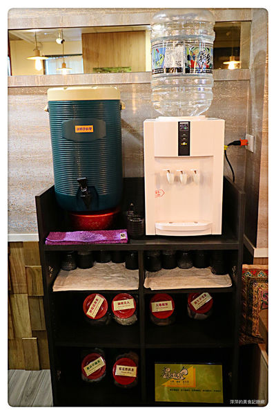 【台北美食】喜園風味涮涮鍋忠孝東路店 ~ 超值雙人特餐大啖無骨牛小排、8種海鮮、松阪豬❤甜點、冰淇淋無限吃到飽/捷運美食 - 捷運後山碑站