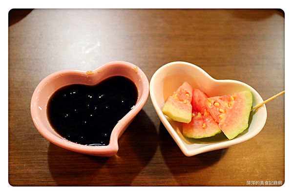 【台北美食】喜園風味涮涮鍋忠孝東路店 ~ 超值雙人特餐大啖無骨牛小排、8種海鮮、松阪豬❤甜點、冰淇淋無限吃到飽/捷運美食 - 捷運後山碑站