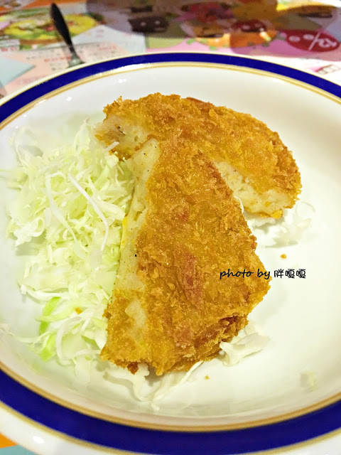 【台中 南屯】魔法咖哩Magic curry~~可以免費續飯、續咖哩醬，根本就是大胃王的天堂，咖哩口味也不少，還有神秘的黑咖哩哦~~