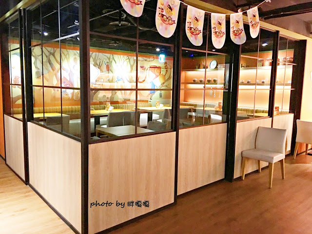 【台中 南屯】魔法咖哩Magic curry~~可以免費續飯、續咖哩醬，根本就是大胃王的天堂，咖哩口味也不少，還有神秘的黑咖哩哦~~