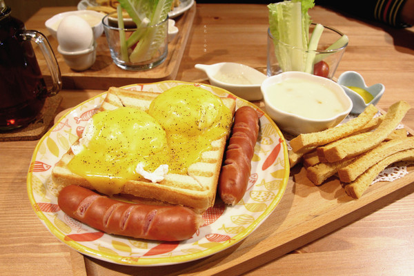 Ona.Rina Icing 歐娜。瑞娜 早午餐：【新北市板橋區。早午餐】Ona.Rina Icing 歐娜。瑞娜 早午餐 輕食早午餐 平日用餐無限時 一起來悠閒吃早餐吧~新埔捷運站