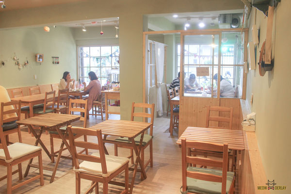 板橋美食『Ona.Rina Icing歐娜。瑞娜早午餐』｜P M E& Wilton 蛋糕裝飾認證教室｜飽到嫑嫑的早午餐｜cp值超高｜煙燻鮭魚班尼迪克｜歐娜招牌烤雞腿