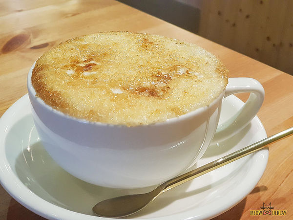 板橋美食『Ona.Rina Icing歐娜。瑞娜早午餐』｜P M E& Wilton 蛋糕裝飾認證教室｜飽到嫑嫑的早午餐｜cp值超高｜煙燻鮭魚班尼迪克｜歐娜招牌烤雞腿