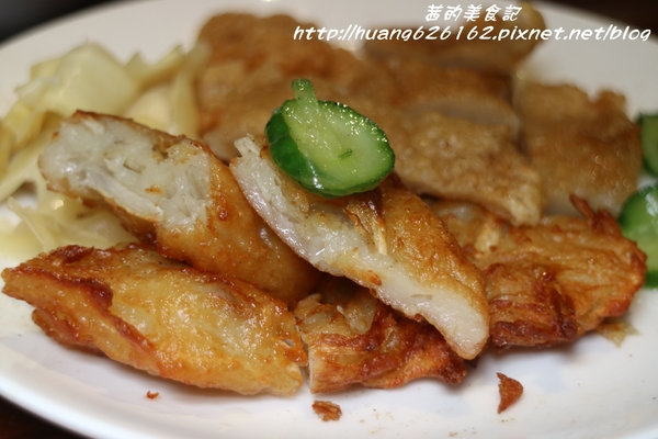 甜不二黑輪店：【新北板橋區】回訪口味依然好吃的『甜不二黑輪店』板橋銅板美食/消夜首選/近致理科技學院