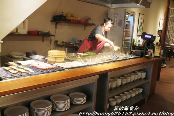 甜不二黑輪店：【新北板橋區】回訪口味依然好吃的『甜不二黑輪店』板橋銅板美食/消夜首選/近致理科技學院