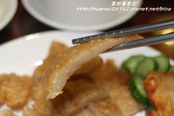 甜不二黑輪店：【新北板橋區】回訪口味依然好吃的『甜不二黑輪店』板橋銅板美食/消夜首選/近致理科技學院