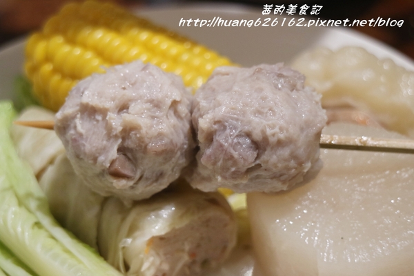 甜不二黑輪店：【新北板橋區】回訪口味依然好吃的『甜不二黑輪店』板橋銅板美食/消夜首選/近致理科技學院