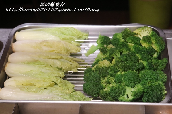 甜不二黑輪店：【新北板橋區】回訪口味依然好吃的『甜不二黑輪店』板橋銅板美食/消夜首選/近致理科技學院