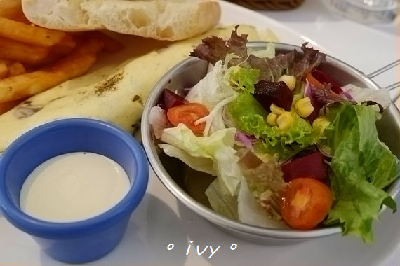 Bazar Blanc 白色小舖(Bazar Blanc 白色小舖(巨城店))：新竹/早午餐。二訪白色小舖(巨城店)