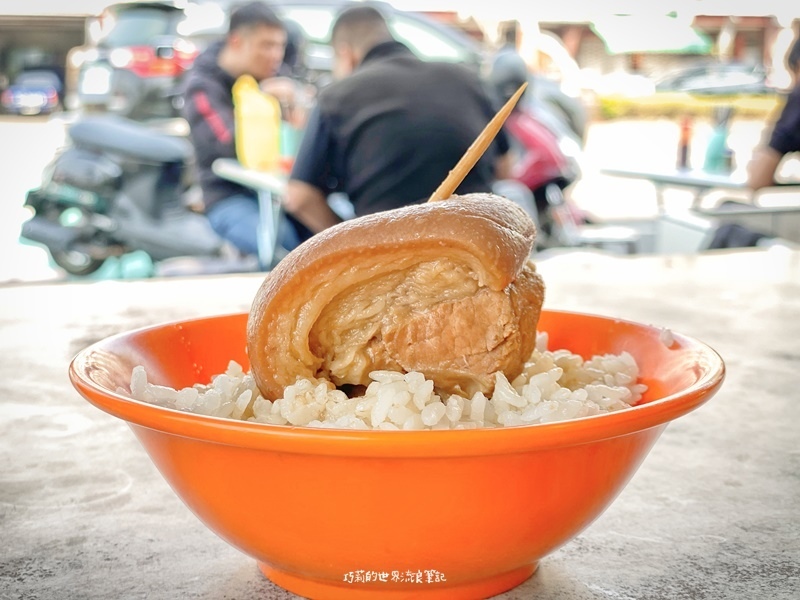 松哥鯊魚皮羹 || 台中大里在地美食，凌晨四點大里早餐吃這味！