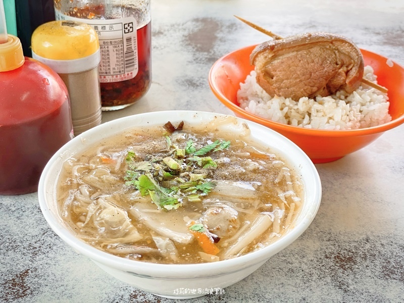 松哥鯊魚皮羹 || 台中大里在地美食，凌晨四點大里早餐吃這味！