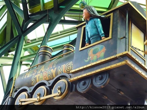 幾米廣場：向左走,向右走,在宜蘭火車站遇到幾米廣場-宜蘭幾米廣場体驗心得