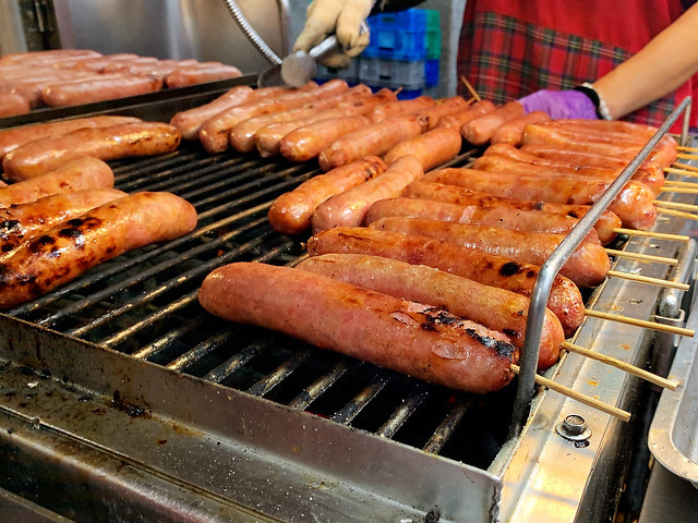 板橋油庫口麵線，最好吃的是香腸啊