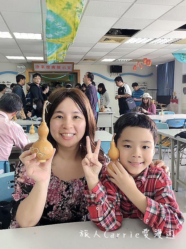 高雄永安品魚鹽之道一日漁夫輕旅行智慧旅遊【高雄旅遊】~蘇班長安心石斑 鑽石沙灣夕陽+龍膽石斑盛宴AR菜單 鑽石魚燈 彩鹽草蜢DIY