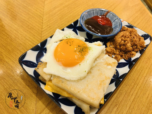 【厚呷米呀│台北西門】 山文治 (THESHANWICHSHOP) 讓簡單早餐多一點色彩/蘿蔔糕選用市場80年老店三六粿店/肉鬆採用三水市場源味香肉鬆/喜歡三明治疊疊樂的愛吃鬼愛店