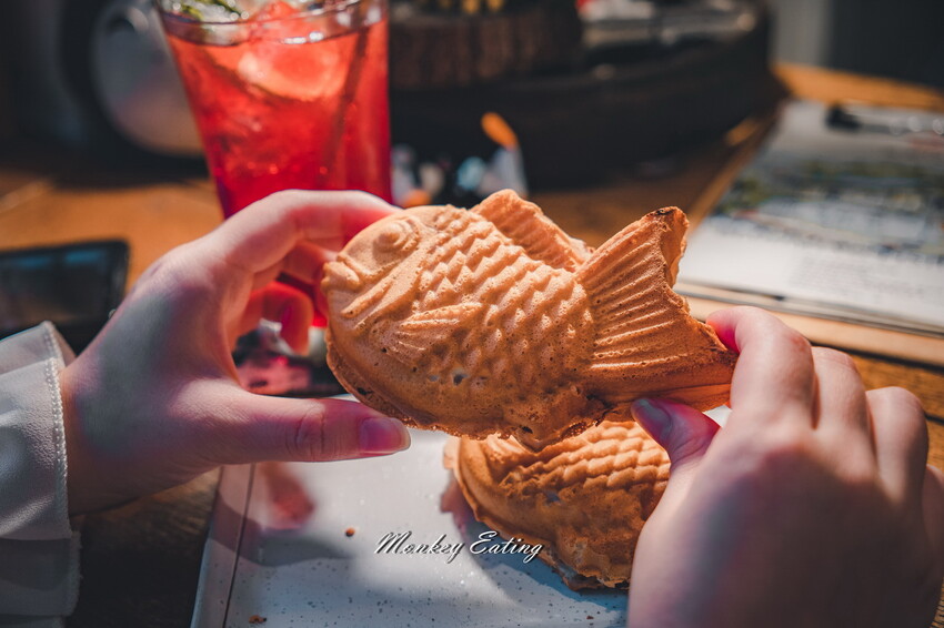 【彰化員林】魚蕾12號│隱藏巷弄露天咖啡店，現烤鯛魚燒、手沖咖啡、特調氣泡飲。員林美食推薦 - 貪吃猴的幻想