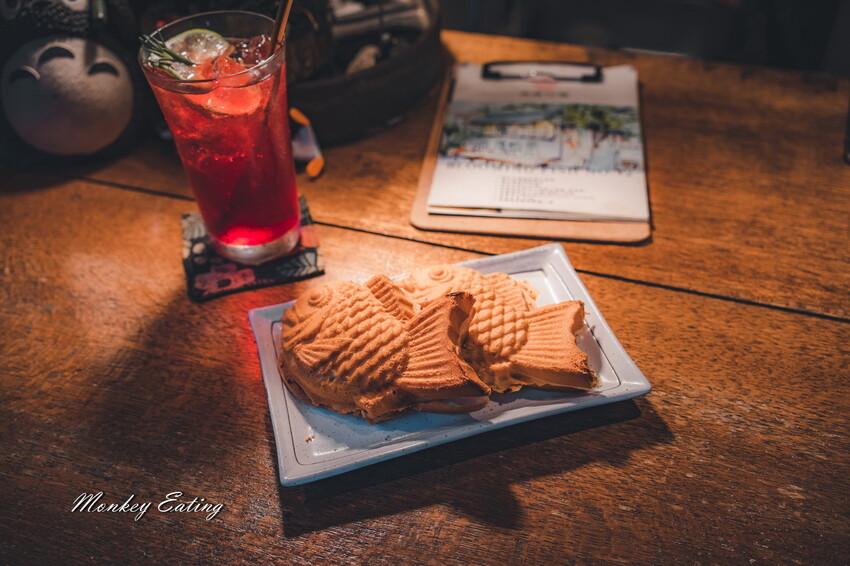 【彰化員林】魚蕾12號│隱藏巷弄露天咖啡店，現烤鯛魚燒、手沖咖啡、特調氣泡飲。員林美食推薦 - 貪吃猴的幻想