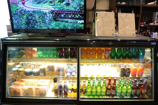 北門森鐵故事館：【嘉義景點】北門森鐵故事館/親子旅遊/鐵路鐵道迷/虛擬VR鐵道自行車/乘坐櫻花精靈小火車欣賞春神跳舞的森林繪本場景