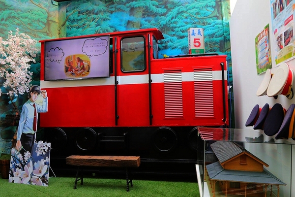 北門森鐵故事館：【嘉義景點】北門森鐵故事館/親子旅遊/鐵路鐵道迷/虛擬VR鐵道自行車/乘坐櫻花精靈小火車欣賞春神跳舞的森林繪本場景