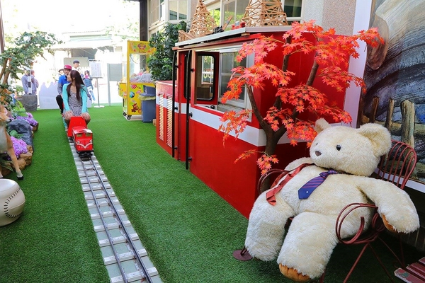 北門森鐵故事館：【嘉義景點】北門森鐵故事館/親子旅遊/鐵路鐵道迷/虛擬VR鐵道自行車/乘坐櫻花精靈小火車欣賞春神跳舞的森林繪本場景