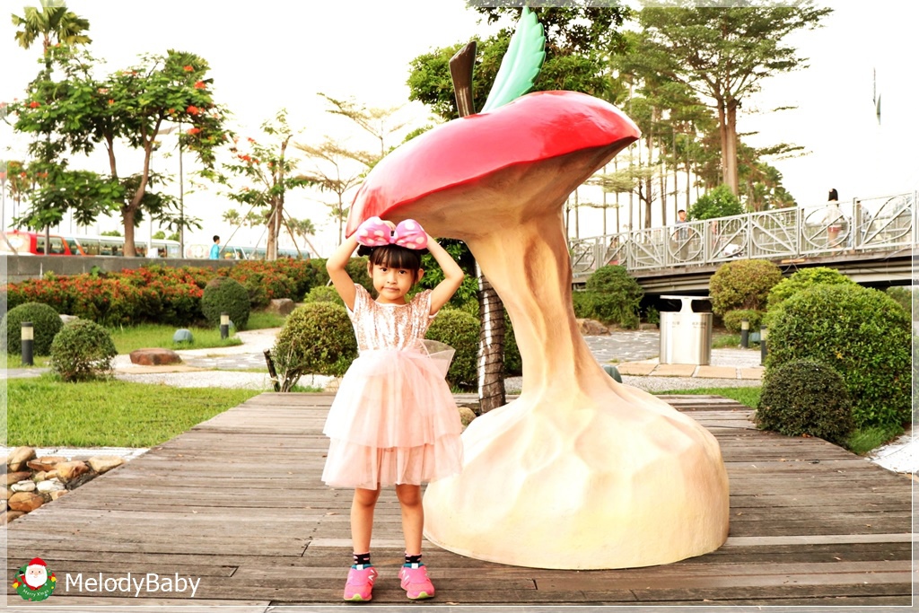 夢時代聖誕節 (12).JPG