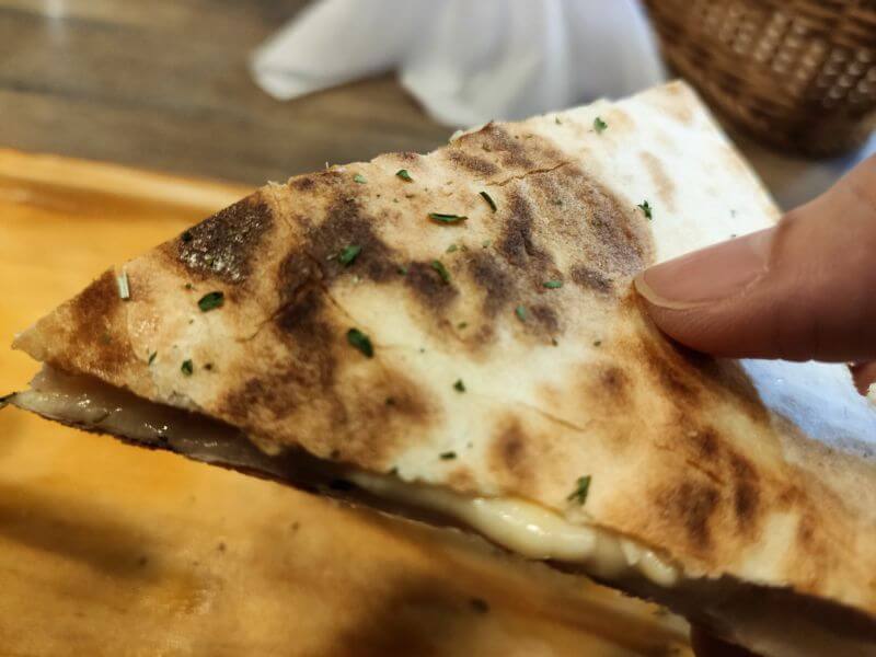 The BurgeR HousE 起司薄餅