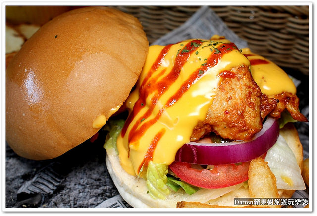 『桃園八德必吃美食推薦』The BurgeR HousE美式餐廳(含詳細MENU)★台灣山豬肉風味堡&韓式春川辣雞堡混搭口味漢堡94狂/蝶豆花漸層氣泡飲好看又好喝/八德廣豐新天地周邊美食