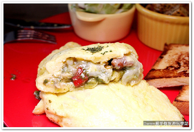 『桃園八德必吃美食推薦』The BurgeR HousE美式餐廳(含詳細MENU)★台灣山豬肉風味堡&韓式春川辣雞堡混搭口味漢堡94狂/蝶豆花漸層氣泡飲好看又好喝/八德廣豐新天地周邊美食