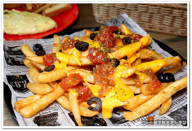 『桃園八德必吃美食推薦』The BurgeR HousE美式餐廳(含詳細MENU)★台灣山豬肉風味堡&韓式春川辣雞堡混搭口味漢堡94狂/蝶豆花漸層氣泡飲好看又好喝/八德廣豐新天地周邊美食