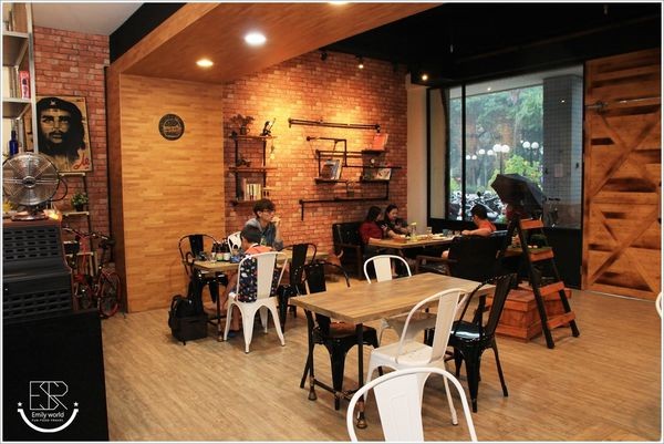  The BurgeR HousE 美式漢堡餐廳 (4)