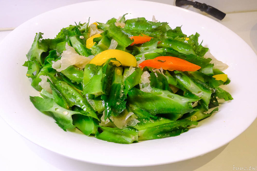 蔬食愛好者天堂，陶然左岸80多樣蔬食料理吃到飽，開吃就滿座，彩虹飲食無負擔！