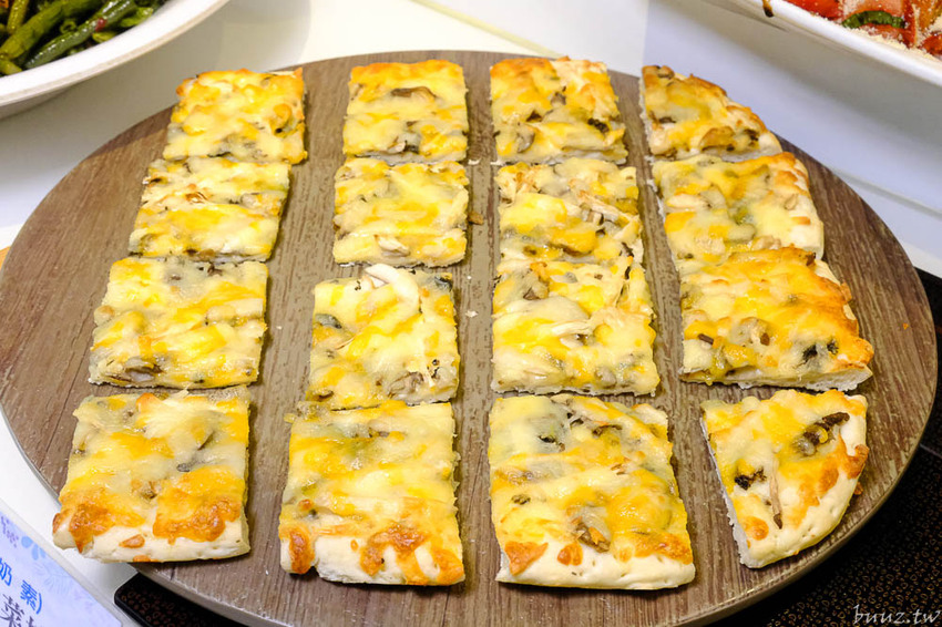 蔬食愛好者天堂，陶然左岸80多樣蔬食料理吃到飽，開吃就滿座，彩虹飲食無負擔！