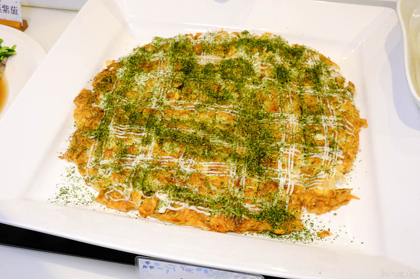 蔬食愛好者天堂，陶然左岸80多樣蔬食料理吃到飽，開吃就滿座，彩虹飲食無負擔！