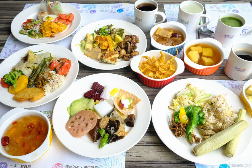 蔬食愛好者天堂，陶然左岸80多樣蔬食料理吃到飽，開吃就滿座，彩虹飲食無負擔！