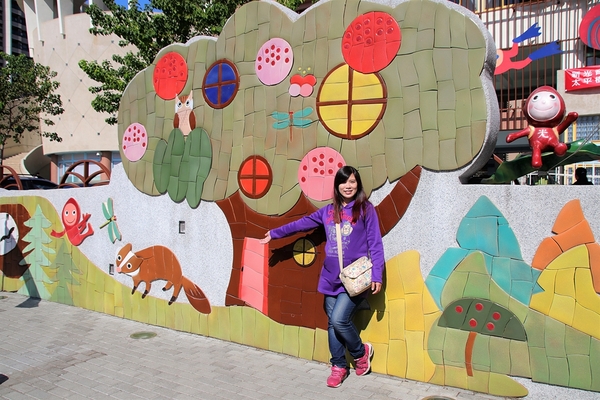 太平新'國小：【台中太平景點】新光國小~雙滑道溜滑梯 動物童話森林 貓頭鷹主題